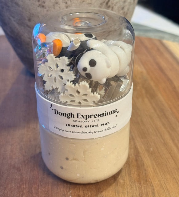 Penguin On-The-Go Playdough Pod