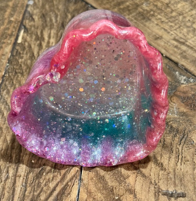 Sparkly Ruffle Heart Bowl